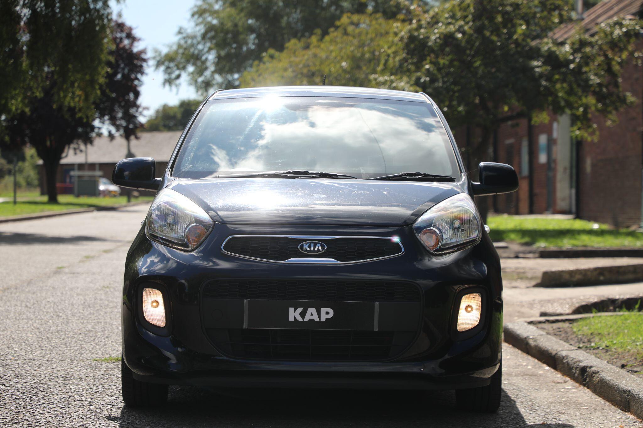 Large vehicle image